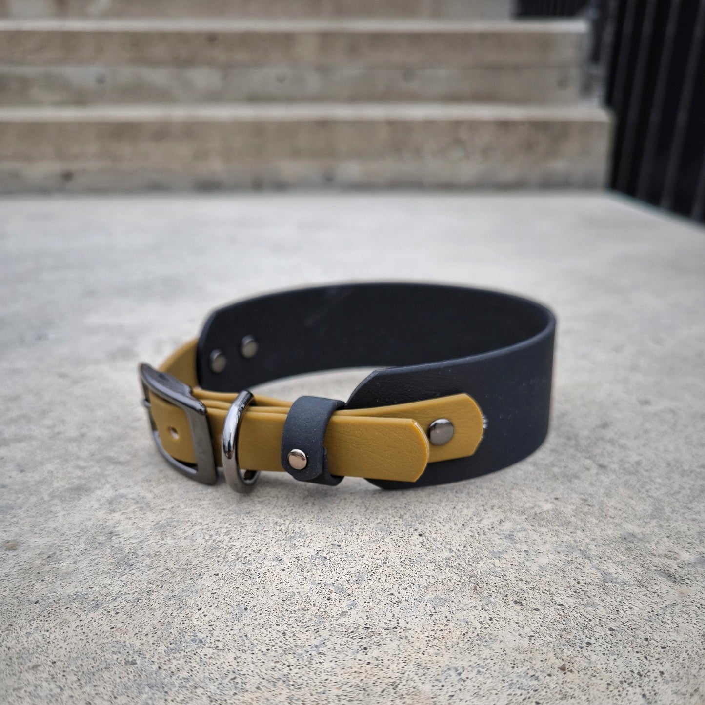 Biothane 38 mm wide Black+Olive