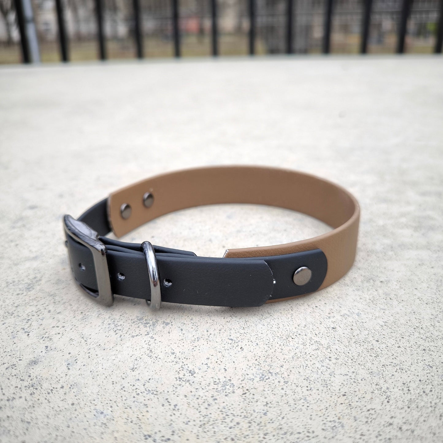 Biothane 25 mm wide Black+Tan